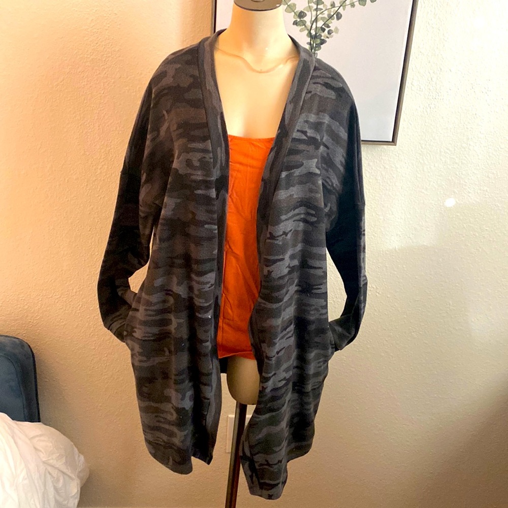 Shade of Gray Cameo Sweater